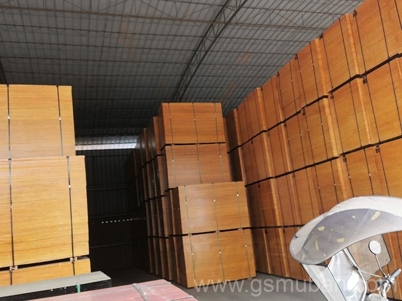 工地上的模板多少錢一張?多用2-3次，降低成本