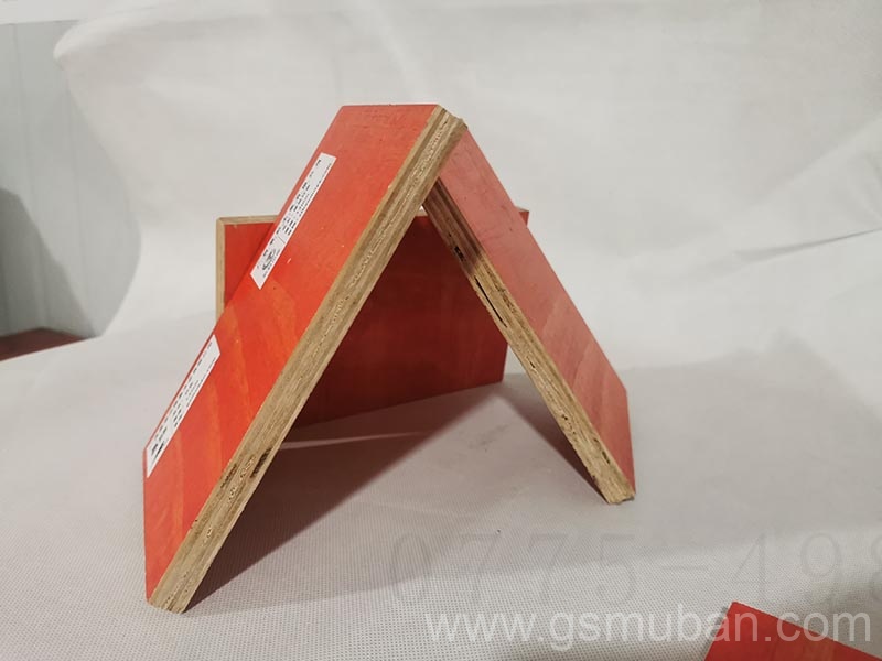 打混凝土用的模板一平方米多少錢？