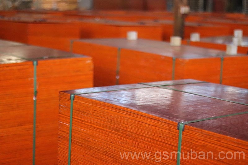 工地使用建筑模板的混凝土表面臟污怎么解決？